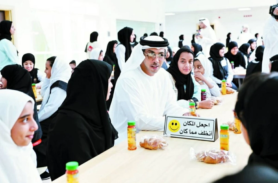 رئيس الدولة ونائباه: نفخر بالعطاء المتواصل لابنة الإمارات