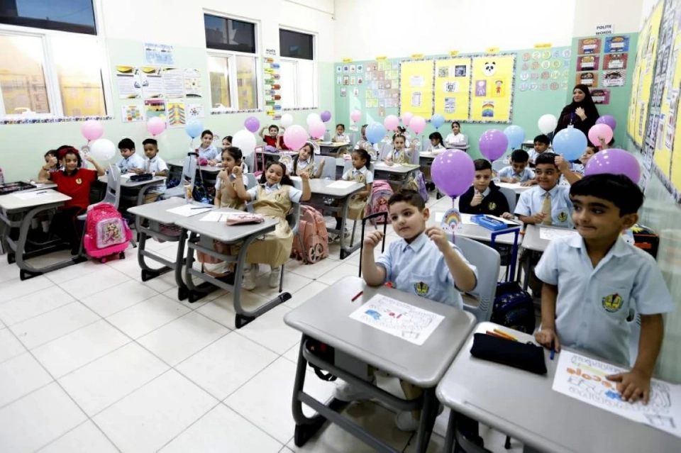 «أهلاً بقادة المستقبل».. مدارس الإمارات تفتح أبوابها لـ1.3 مليون طالب