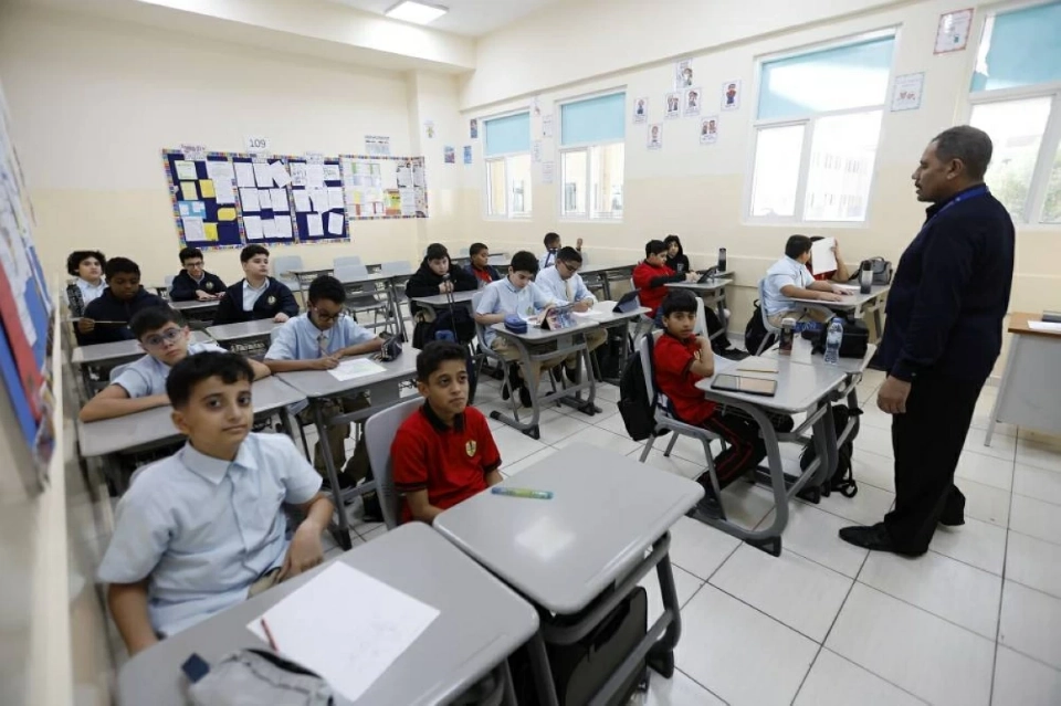 «أهلاً بقادة المستقبل».. مدارس الإمارات تفتح أبوابها لـ1.3 مليون طالب