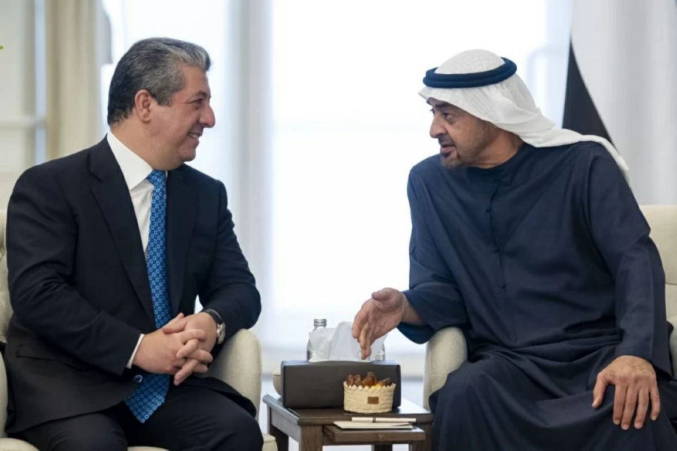 محمد بن زايد بحضور محمد بن راشد يبحث التعاون مع رئيس حكومة كردستان العراق