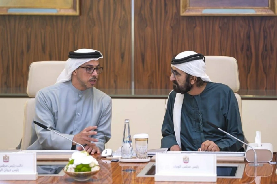 محمد بن راشد: إطلاق وبدء استخدام «نظام مستشار الذكاء الاصطناعي لمجلس الوزراء»