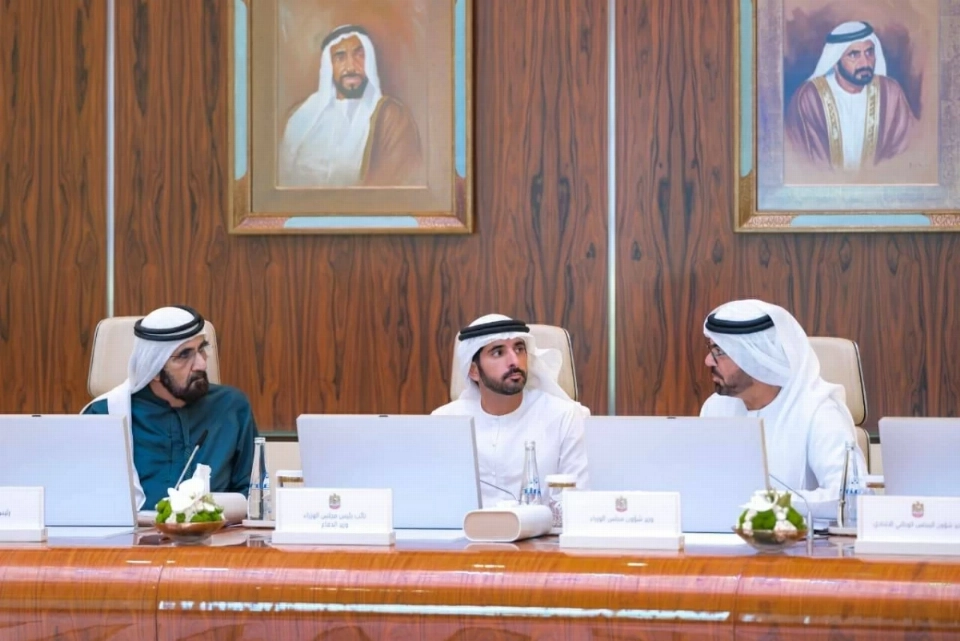 محمد بن راشد: إطلاق وبدء استخدام «نظام مستشار الذكاء الاصطناعي لمجلس الوزراء»