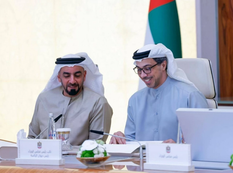 محمد بن راشد: إطلاق وبدء استخدام «نظام مستشار الذكاء الاصطناعي لمجلس الوزراء»