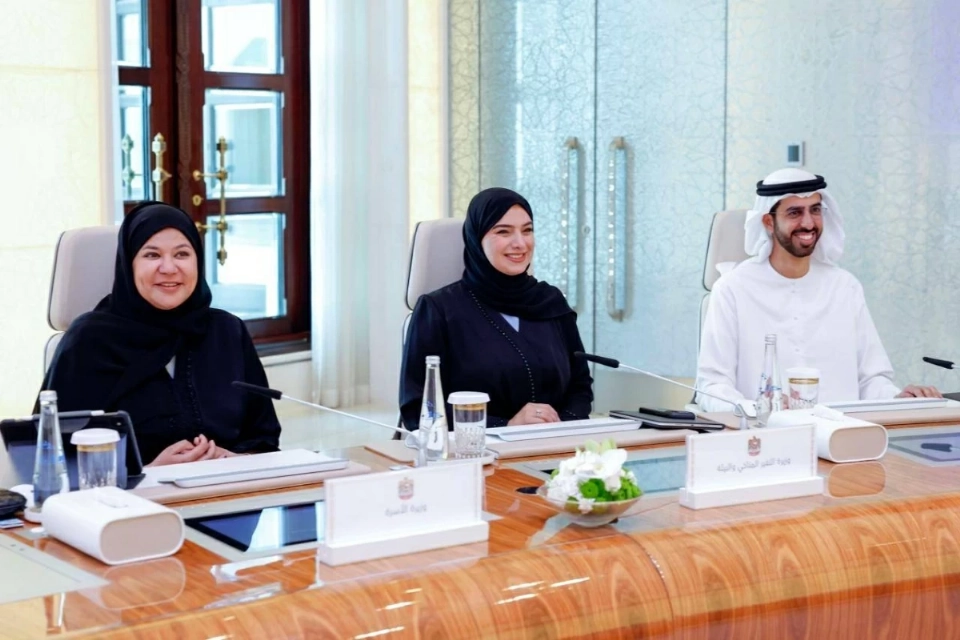 محمد بن راشد: إطلاق وبدء استخدام «نظام مستشار الذكاء الاصطناعي لمجلس الوزراء»