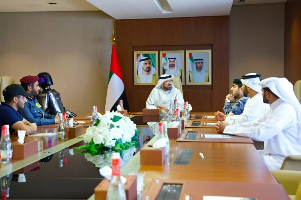 الروبوت «سند» مستشار ذكي في «دفاع مدني دبي»