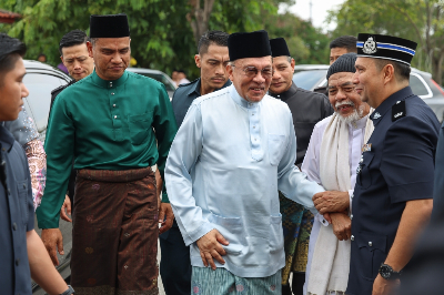 现在优先保障国内燃油需求 安华重申没对外售卖