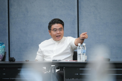宽待朋党挂错国旗如小白兔!吴家良:阿克玛双标只敢欺压百姓