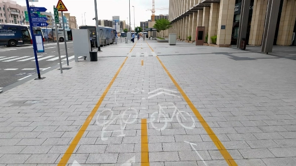 VIDEO: RTA completes 13 cycling tracks across Dubai as a series of pedestrian bridges under construction