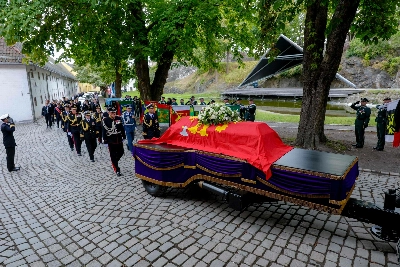 Norway bids farewell to King Harald V, 'grandfather' of the nation