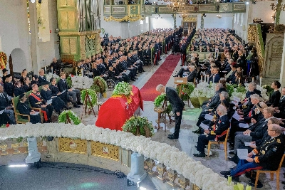 Norway bids farewell to King Harald V, 'grandfather' of the nation