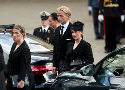 Norway bids farewell to King Harald V, 'grandfather' of the nation