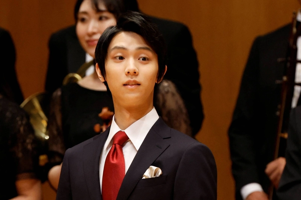 Yuzuru Hanyu attends a photo session in Tokyo in September 2022.  Yuzuru Hanyu attends a photo session in Tokyo in September 2022.