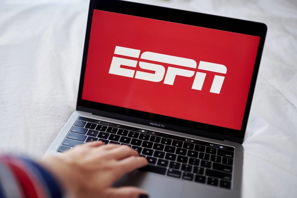 ESPN, the sports TV unit of Walt Disney, is licensing its brand to casino operator Penn Entertainment, further deepening the media giant’s ties to online gambling. ESPN, the sports TV unit of Walt Disney, is licensing its brand to casino operator Penn Entertainment, further deepening the media giant’s ties to online gambling.