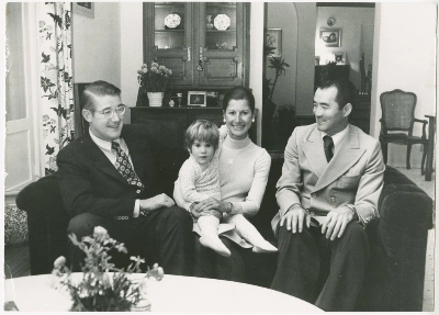 Annette and Peter O’Malley, joined by their daughter Katherine, welcome NPB great Shigeo Nagashima to their Los Angeles home on Dec. 1, 1974. Annette and Peter O’Malley, joined by their daughter Katherine, welcome NPB great Shigeo Nagashima to their Los Angeles home on Dec. 1, 1974.