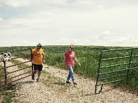 Vicki Hulse and her son Bill Hulse oppose a proposed carbon dioxide pipeline near their home in Moville. | Bloomberg