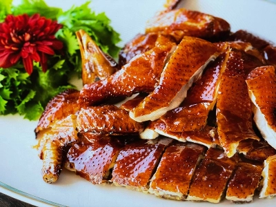 Kapo Choryumon's signature crispy chicken, like much of Hong Kong cuisine, is a blend of influences from the former city-state's long and varied history. Kapo Choryumon's signature crispy chicken, like much of Hong Kong cuisine, is a blend of influences from the former city-state's long and varied history.