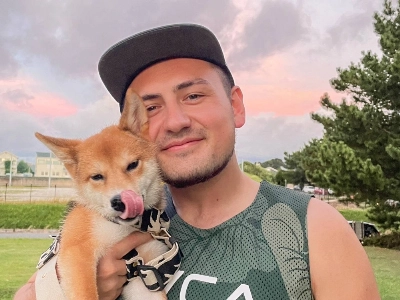 Kazuki Paul Tsuyukusa with his dog Sunny in Fukuoka Kazuki Paul Tsuyukusa with his dog Sunny in Fukuoka