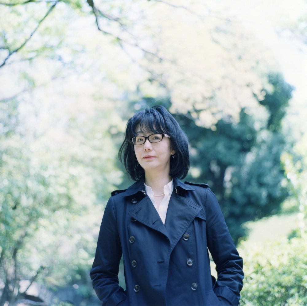 In "Dragon Palace," Hiromi Kawakami's new collection of short stories, middle-aged and elderly characters inhabit a world in which sexuality and attractiveness are liberated. In "Dragon Palace," Hiromi Kawakami's new collection of short stories, middle-aged and elderly characters inhabit a world in which sexuality and attractiveness are liberated.