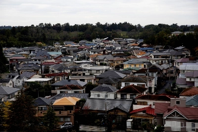 The land ministry plans to resume a subsidy program to help families with small children and young married couples build energy-efficient houses. The land ministry plans to resume a subsidy program to help families with small children and young married couples build energy-efficient houses.