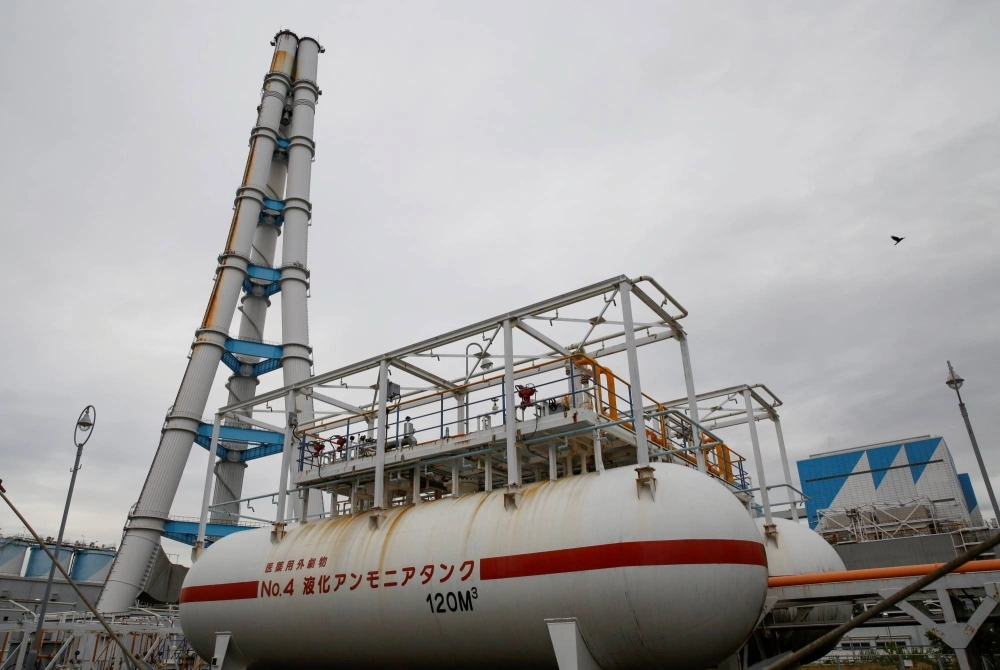 JERA's Hekinan thermal power station in Hekinan, Aichi Prefecture, with an ammonia tank in the foreground. This year, the utility is testing a 20:80 ammonia-to-coal co-firing ratio at the facility.  JERA's Hekinan thermal power station in Hekinan, Aichi Prefecture, with an ammonia tank in the foreground. This year, the utility is testing a 20:80 ammonia-to-coal co-firing ratio at the facility.