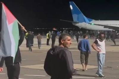 A mob looking for Israelis and Jews overran an airport in Russia's Caucasus republic of Dagestan on Sunday, after rumors spread that a flight was arriving from Israel in this image taken from video posted to Telegram. A mob looking for Israelis and Jews overran an airport in Russia's Caucasus republic of Dagestan on Sunday, after rumors spread that a flight was arriving from Israel in this image taken from video posted to Telegram.