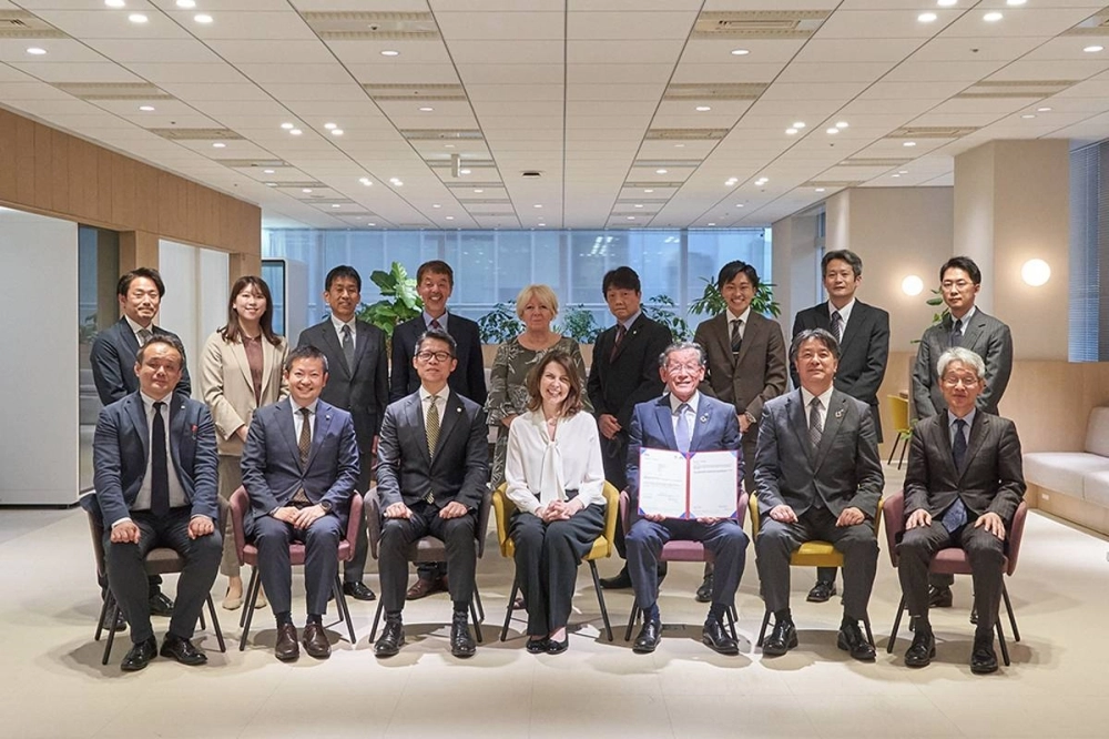 Group photo after an NTT smart city was certified Level 4 Group photo after an NTT smart city was certified Level 4