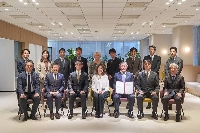 Group photo after an NTT smart city was certified Level 4 | NTT URBAN SOLUTIONS, INC.