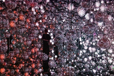“Bubble Universe” contains dynamic lights inside spheres that interact with visitors and each other. “Bubble Universe” contains dynamic lights inside spheres that interact with visitors and each other.