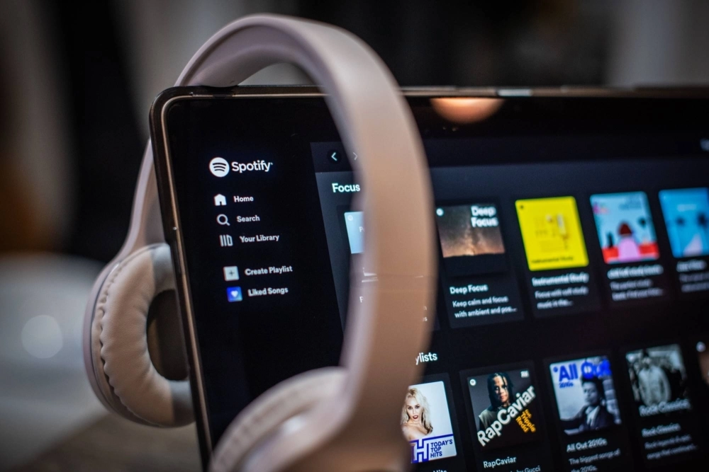 Music streaming service Spotify started offering audiobooks in October, but not everyone in the book industry is thrilled. Music streaming service Spotify started offering audiobooks in October, but not everyone in the book industry is thrilled.
