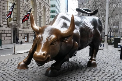 Economists often struggle to predict business downturns and different economic theories may apply in different situations. Economists often struggle to predict business downturns and different economic theories may apply in different situations.