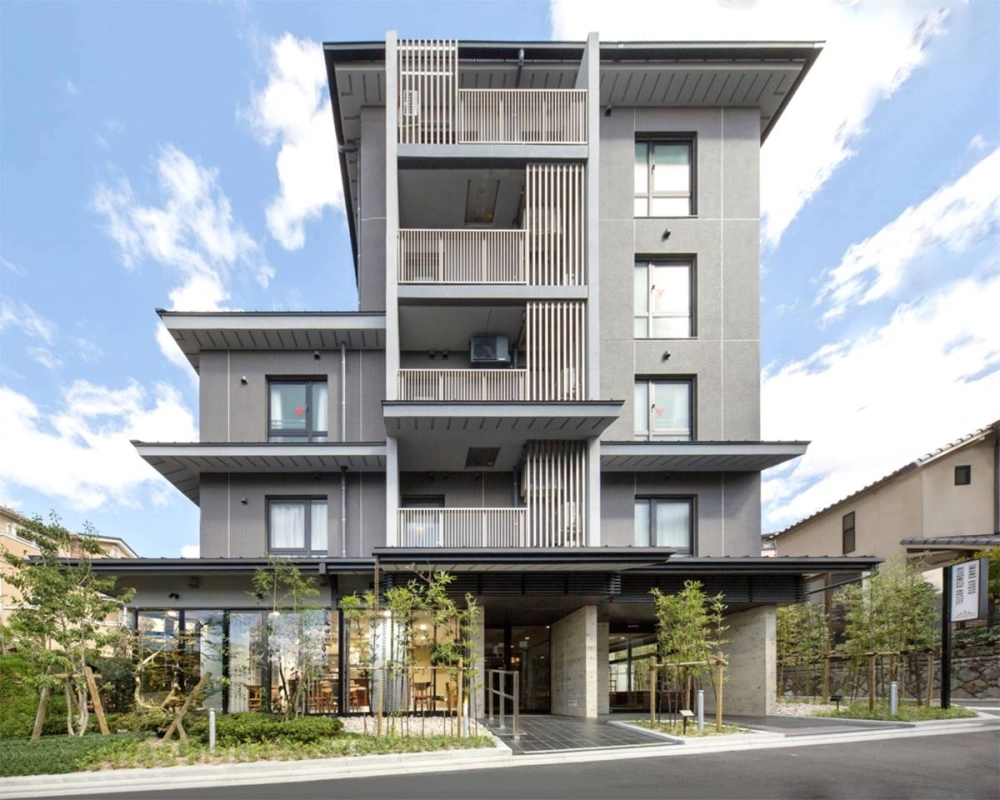 A guest house in Kyoto constructed by B-Lot and sold to international clients. A guest house in Kyoto constructed by B-Lot and sold to international clients.