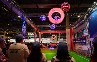 Drone soccer is only three minutes long and the action is fast-paced: Protected by globe-like shields, the drones take off and zip around, ramming into each other and bouncing off the green field in pursuit of a goal. | AFp-JIJI