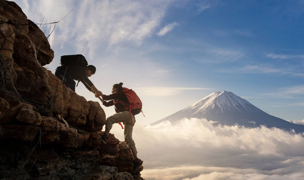 The Japanese term "yarinuku" means to do something to completion and implies there were difficulties along the way. It may feel like climbing a mountain, but it's often used in the boardroom.  The Japanese term "yarinuku" means to do something to completion and implies there were difficulties along the way. It may feel like climbing a mountain, but it's often used in the boardroom.