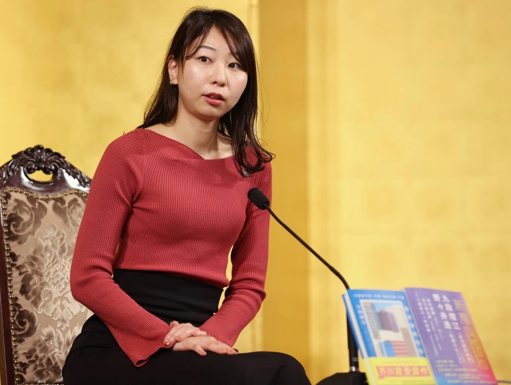 Rie Qudan speaks to reporters in Tokyo on Wednesday after being awarded the Akutagawa Prize. Rie Qudan speaks to reporters in Tokyo on Wednesday after being awarded the Akutagawa Prize.