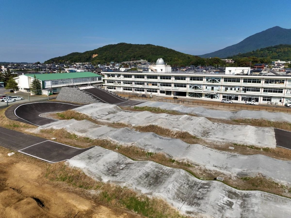The Tsukuba Gate Park was created at an abandoned school. The Tsukuba Gate Park was created at an abandoned school.