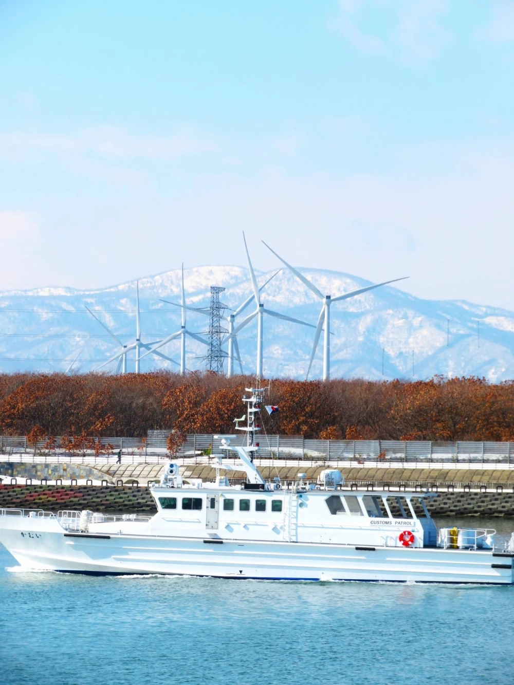 In a sense, Ishikari represents the idealized version of Hokkaido for many Japanese, as well as for foreign tourists: Its coastal waters are famous for their seafood, while the city’s nature trails and parks are home to dozens of varieties of flowers. It's also drawing attention as a wind power hub, despite the ire of some residents.  In a sense, Ishikari represents the idealized version of Hokkaido for many Japanese, as well as for foreign tourists: Its coastal waters are famous for their seafood, while the city’s nature trails and parks are home to dozens of varieties of flowers. It's also drawing attention as a wind power hub, despite the ire of some residents.