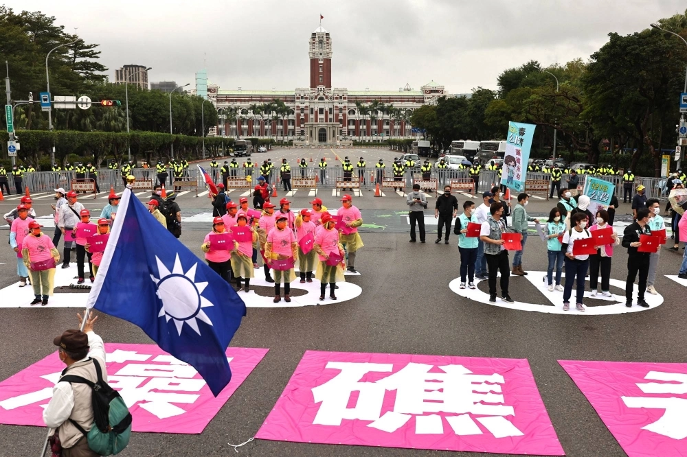 Environment groups gather to oppose a key LNG terminal that threatened a delicate algal reef, in Taipei in December 2021. If Taipower can’t make sufficient progress on clean-energy generation, the island could potentially lose some of its allure as a destination for chip manufacturing. Environment groups gather to oppose a key LNG terminal that threatened a delicate algal reef, in Taipei in December 2021. If Taipower can’t make sufficient progress on clean-energy generation, the island could potentially lose some of its allure as a destination for chip manufacturing.