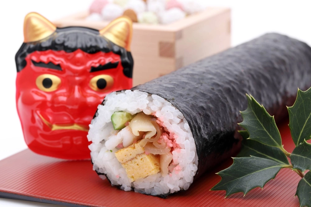 The thick, supposedly lucky sushi rolls of Setsubun are full of it. The thick, supposedly lucky sushi rolls of Setsubun are full of it.