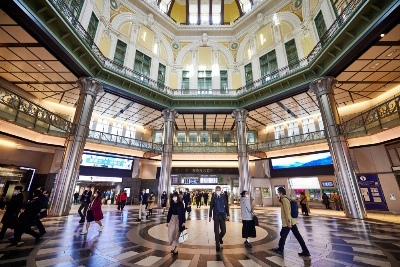 Nominal cash earnings among workers in Japan rose 1.0% in December from the previous year, government data shows. Nominal cash earnings among workers in Japan rose 1.0% in December from the previous year, government data shows.