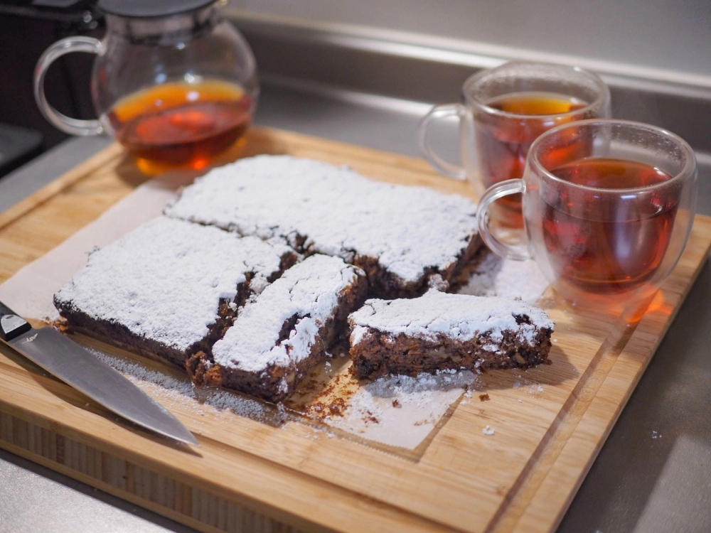 The term “snacking cake” has an adorable je ne sais quoi. The term “snacking cake” has an adorable je ne sais quoi.
