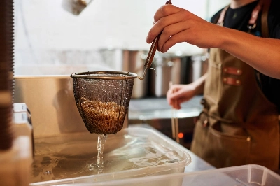 In Hokkaido’s Niseko ski resort area, a bowl of ramen or soba from a food truck easily goes for more than three times what it costs at a sit-down joint in Tokyo. In Hokkaido’s Niseko ski resort area, a bowl of ramen or soba from a food truck easily goes for more than three times what it costs at a sit-down joint in Tokyo.