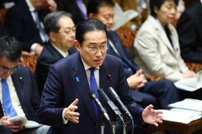 Prime Minister Fumio Kishida, speaking at an Upper House budget committee session on Tuesday, said that if Japan is unable to sell the new fighter to other countries, the joint project’s success could be undermined. Prime Minister Fumio Kishida, speaking at an Upper House budget committee session on Tuesday, said that if Japan is unable to sell the new fighter to other countries, the joint project’s success could be undermined.