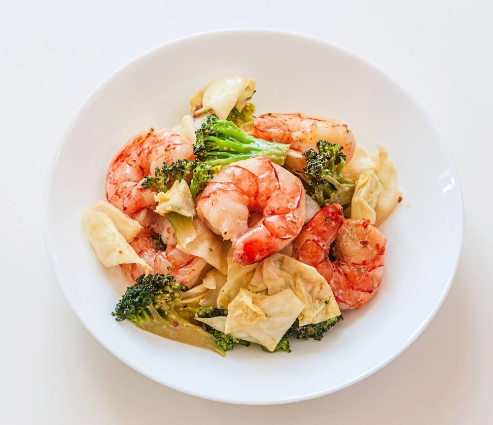 The best way to eat spring cabbage is to either treat it like a quick pickle by rubbing the leaves with salt and leaving them to ferment for a brief time, or by cooking it quickly so that the leaves turn even softer. The best way to eat spring cabbage is to either treat it like a quick pickle by rubbing the leaves with salt and leaving them to ferment for a brief time, or by cooking it quickly so that the leaves turn even softer.