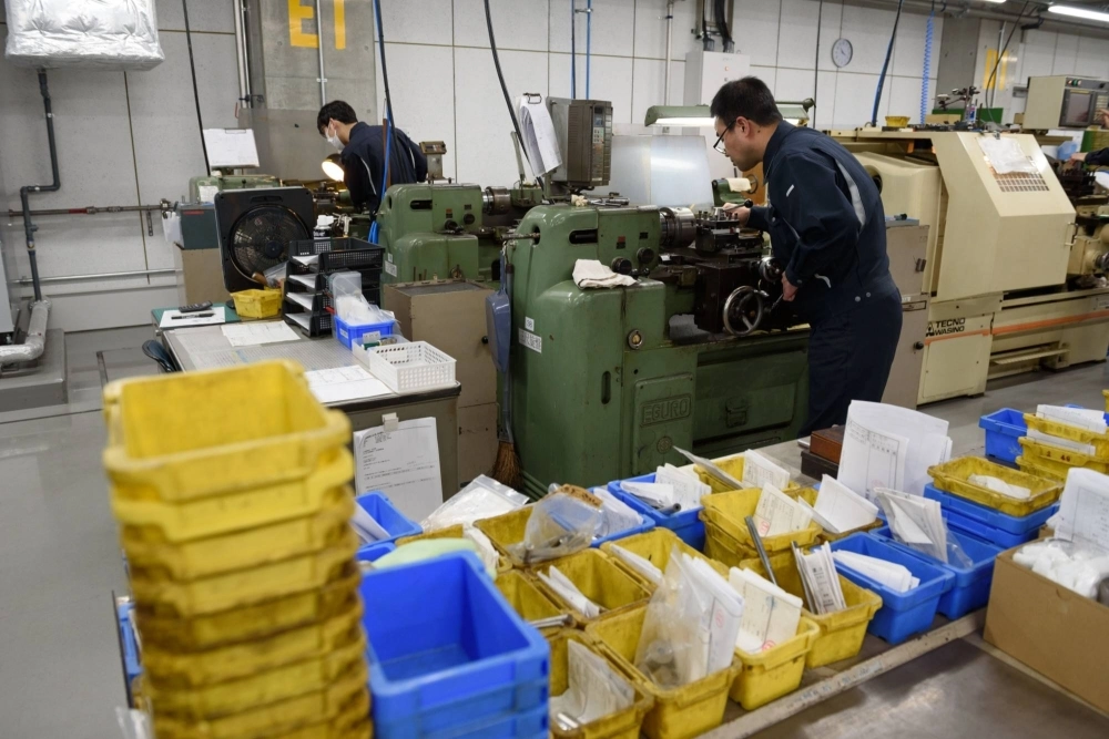 Japan's core machinery orders fell 1.7% in January from the previous month. Japan's core machinery orders fell 1.7% in January from the previous month.