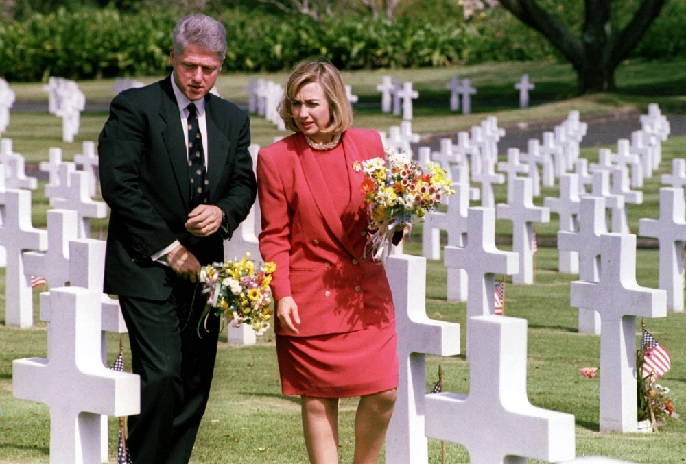Then-U.S. President Bill Clinton and first lady Hillary Clinton tour the American Cemetery in Manila in November 1994, two years before the alleged assassination attempt. Then-U.S. President Bill Clinton and first lady Hillary Clinton tour the American Cemetery in Manila in November 1994, two years before the alleged assassination attempt.