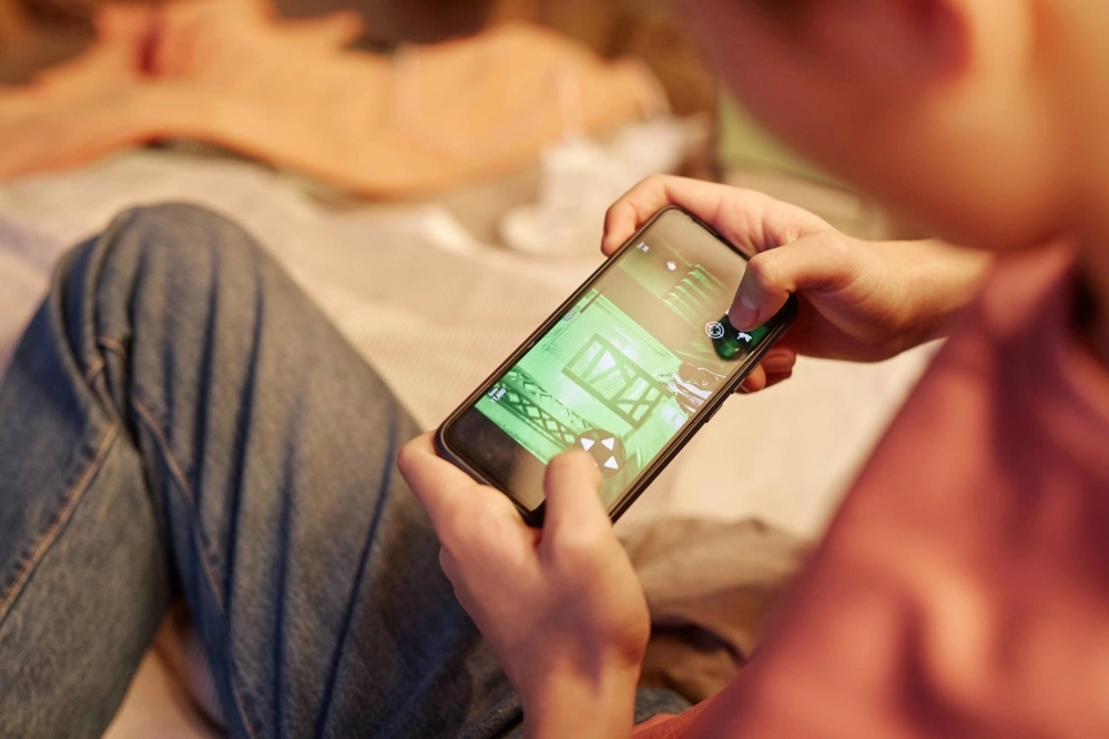 In fiscal 2022, the National Consumer Affairs Center of Japan fielded 4,024 inquiries concerning online game microtransactions made by students of elementary, junior high and high schools without the knowledge of their parents. In fiscal 2022, the National Consumer Affairs Center of Japan fielded 4,024 inquiries concerning online game microtransactions made by students of elementary, junior high and high schools without the knowledge of their parents.