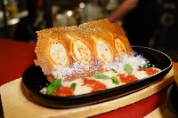 At Benvenuto, there are three types of "hanetsuki gyōza" to choose from: margherita, quattro formaggi and regular. | CASSANDRA LORD