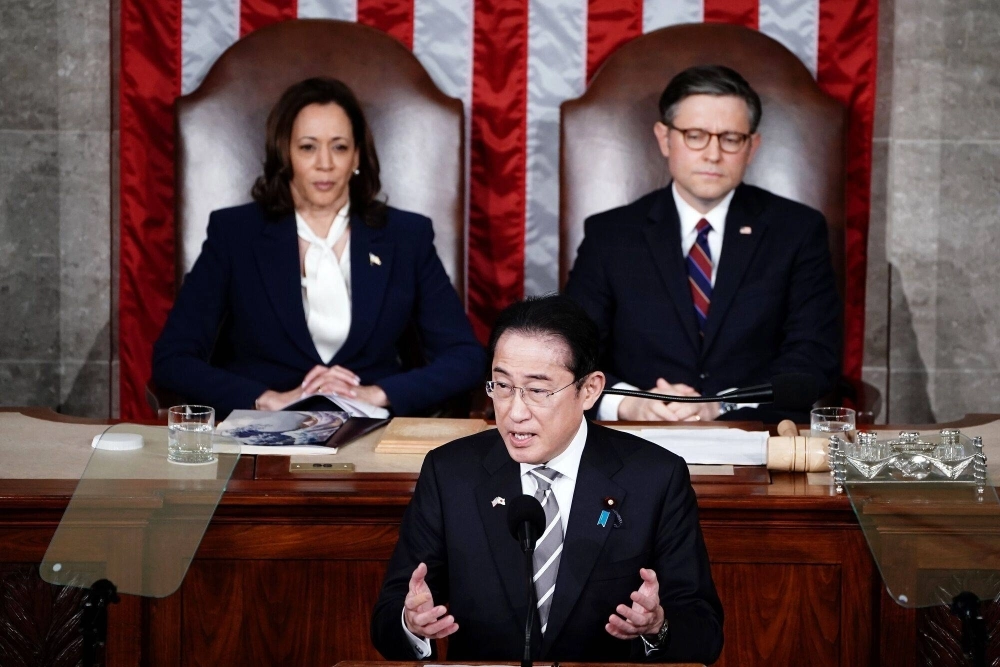 Prime Minister Fumio Kishida addresses a joint session of Congress in Washington on Thursday. Kishida’s recent summit with U.S. President Joe Biden is being lauded as a success. Prime Minister Fumio Kishida addresses a joint session of Congress in Washington on Thursday. Kishida’s recent summit with U.S. President Joe Biden is being lauded as a success.