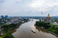 The Malaysian state of Sarawak is blessed with the rivers and heavy rainfall needed to create hydropower that can generate clean electricity needed for emissions-free hydrogen. | Bloomberg
