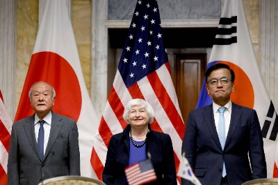 Finance Minister Shunichi Suzuki (from left), U.S. Treasury Secretary Janet Yellen and South Korean Finance Minister Choi Sang-mok hold a trilateral meeting at the Treasury Department in Washington on Wednesday. Finance Minister Shunichi Suzuki (from left), U.S. Treasury Secretary Janet Yellen and South Korean Finance Minister Choi Sang-mok hold a trilateral meeting at the Treasury Department in Washington on Wednesday.